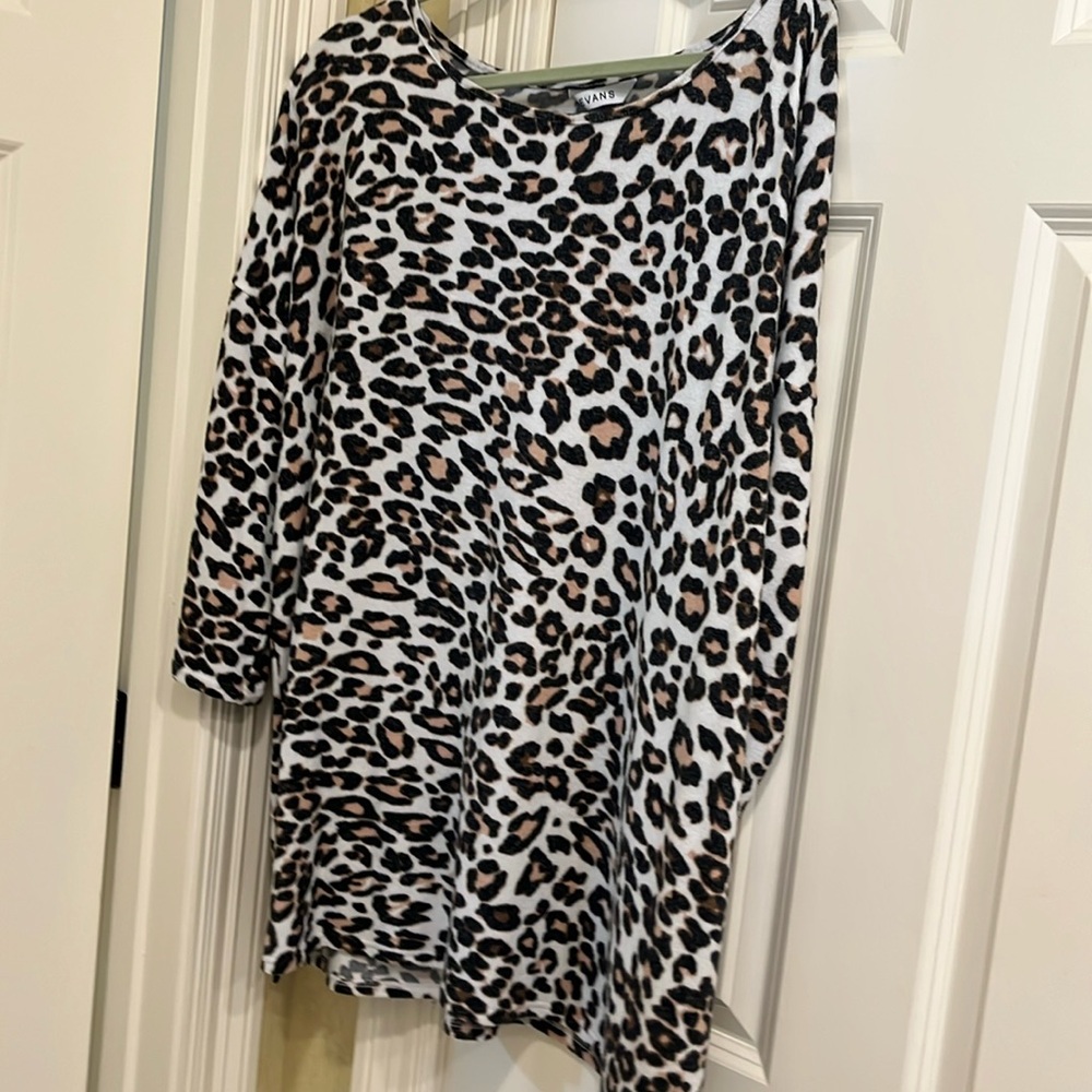 Light fleece animal print tunic top